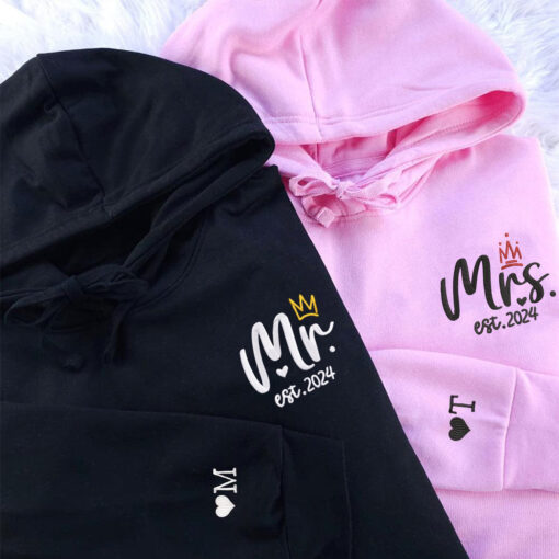Custom Mr & Mrs Matching Embroidered Hoodies for Couples, Personalized Couple Sweatshirt, Couple Embroidered Sweatshirt, Valentine's Day Gifts Idea For Him Her