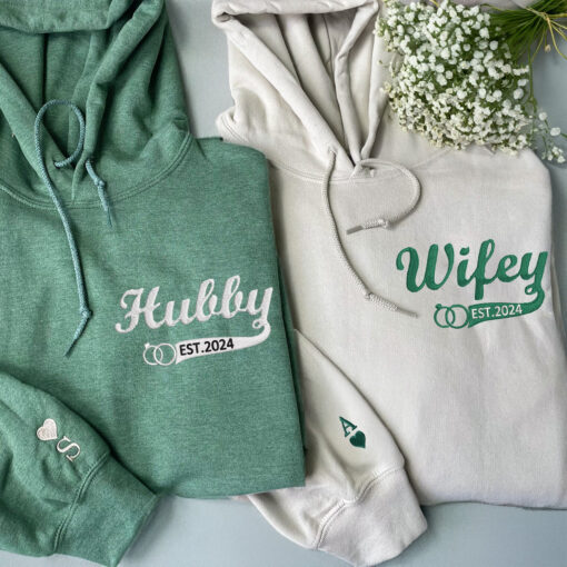 Custom Couple Matching Hubby and Wifey Embroidered Hoodie, Personalized Couple Sweatshirt, Couple Embroidered Sweatshirt, Valentine's Day Gifts Idea For Him Her